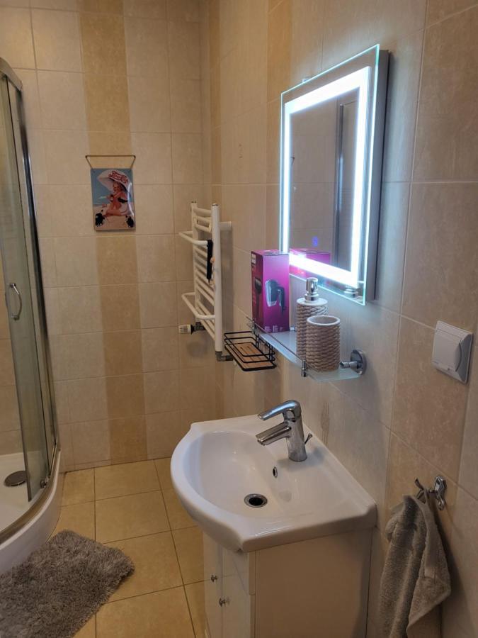Apartament Wakacyjny Ines -Ustka-Na Wydmie,Samodzielne Zameldowanie,Garaz Do Dyspozycji Gosci Exterior photo